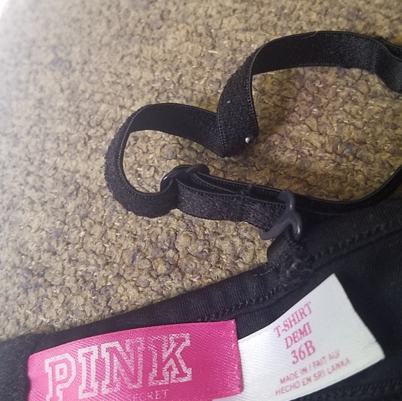 VICTORIA'S SECRET BRA - Picture 3 of 3